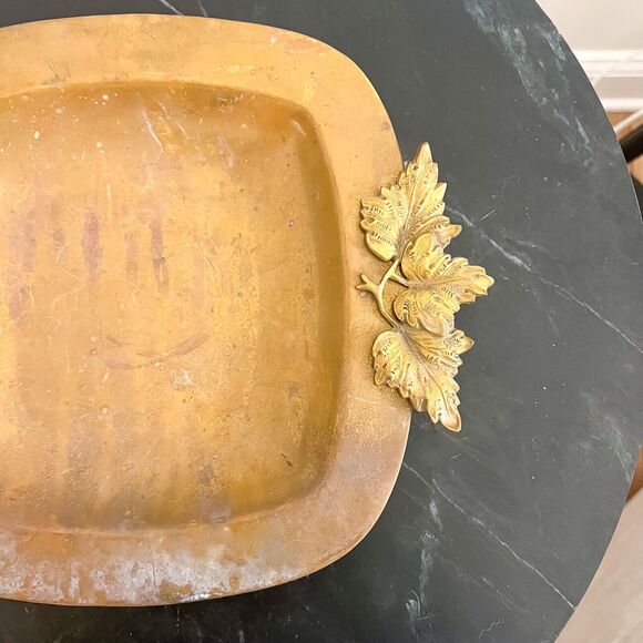 Vintage 10in Square Brass Tray Trinket Dish Ivy Leaf Handles Gold - Picture 2 of 9